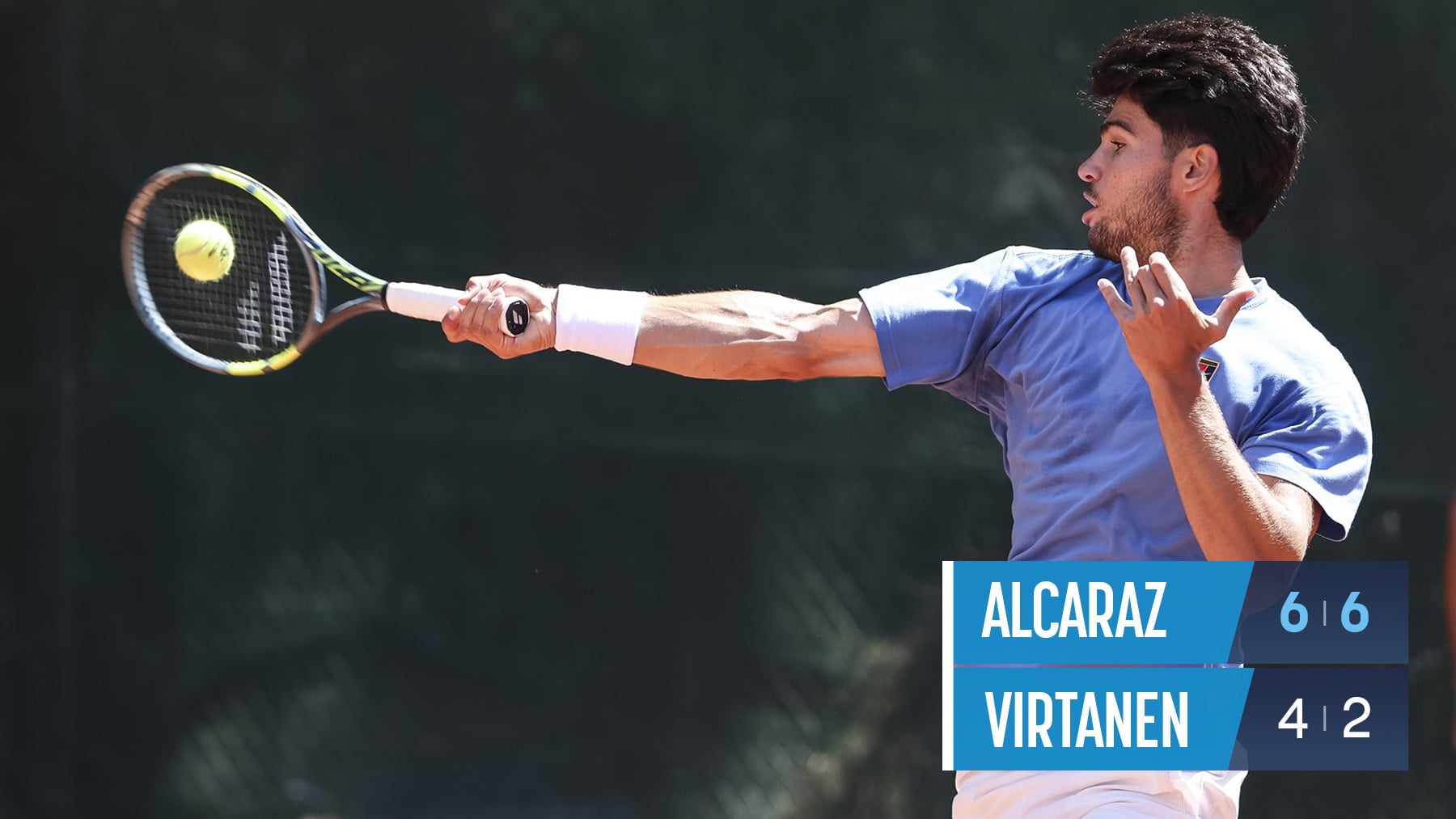 Sobresalto de Alcaraz en su estreno en el Conde de Godó: gana a Virtanen con susto físico y deportivo