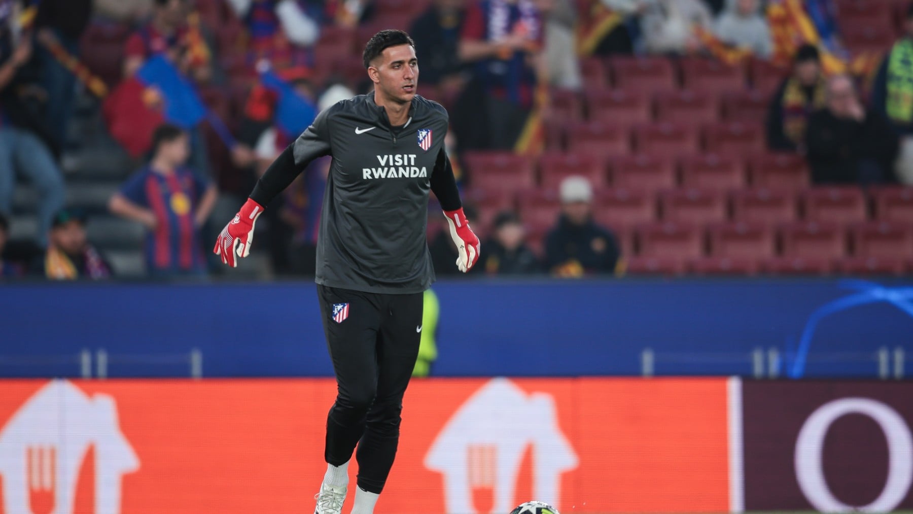 Musso durante un calentamiento del Atlético. (Getty)