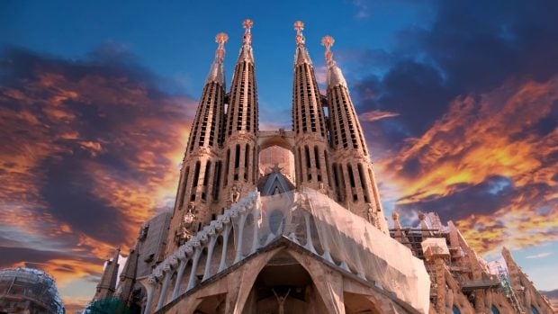 torres de la Sagrada Familia Barcelona