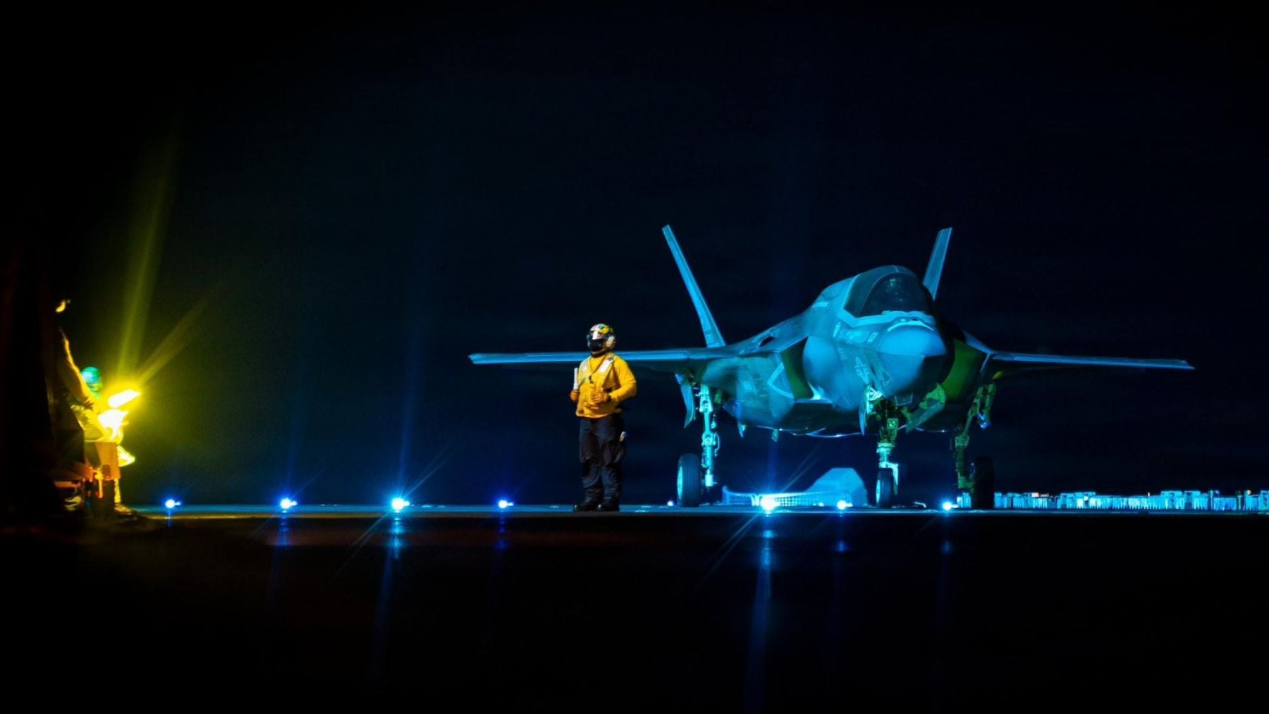 EEUU despliega en Ormuz 10.000 militares y 10 de buques de guerra para bloquear el estrecho