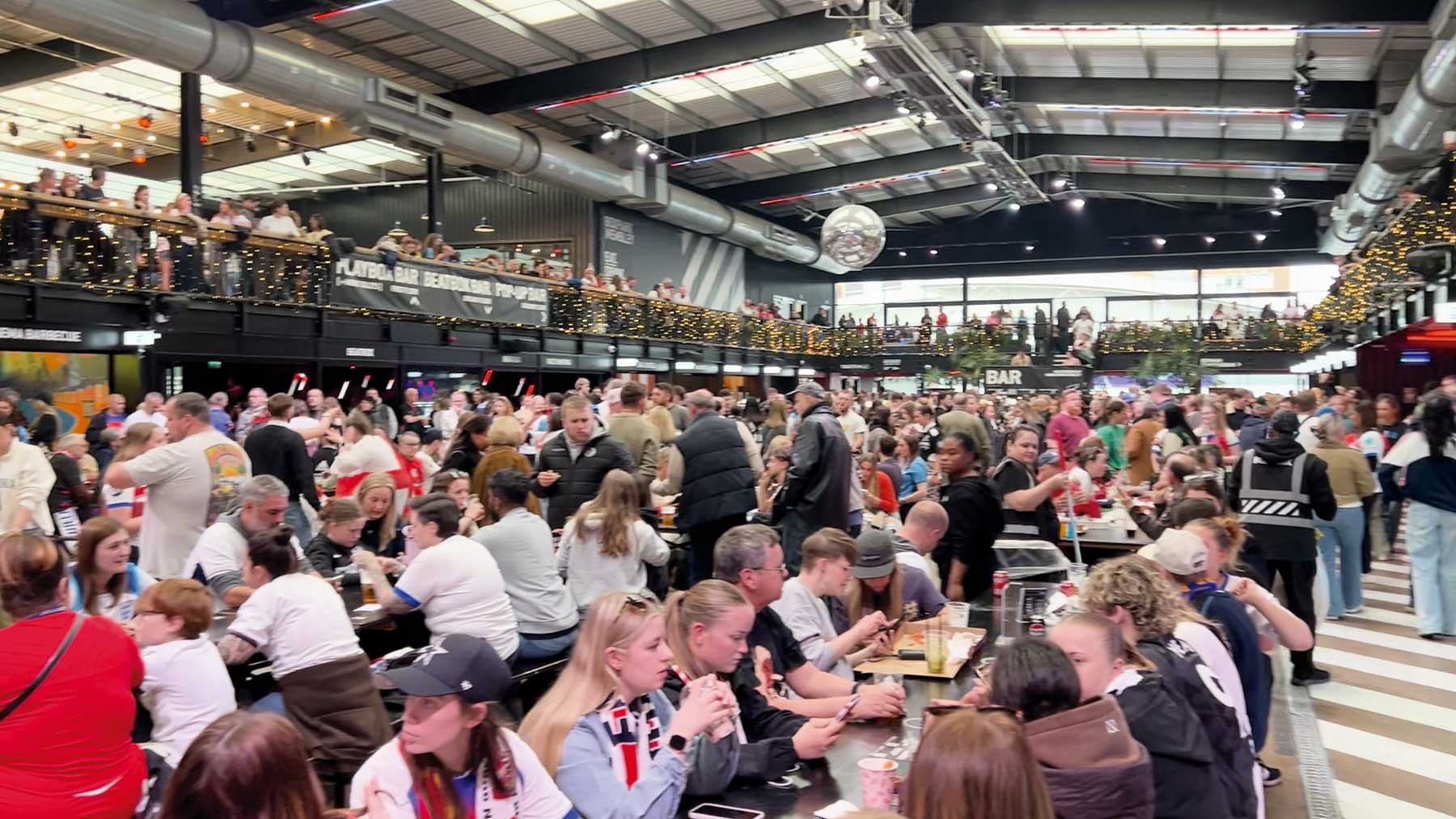 Como en las grandes finales: música, cerveza y ambientazo en Wembley para el Inglaterra-España