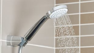 Limpiar la ducha con vinagre