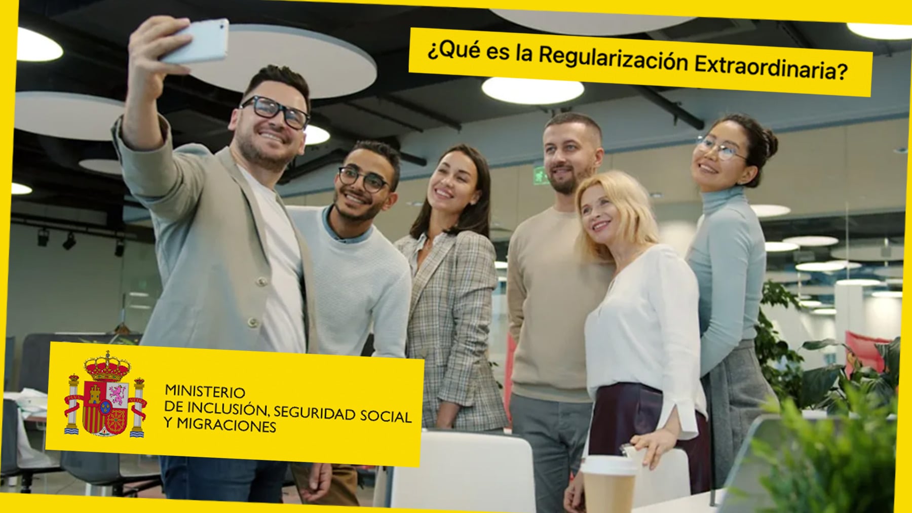 Foto de figurantes usada por el Gobierno en la web de la regularización.