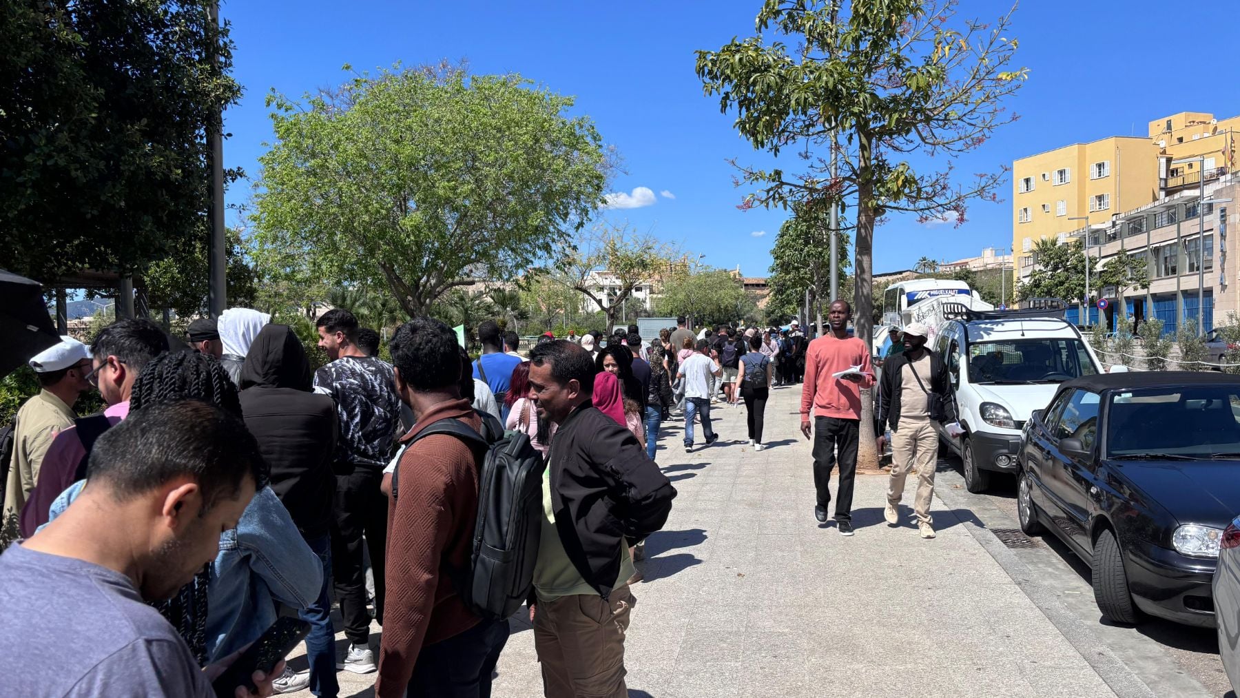 El PP denuncia el caos provocado por la regularización masiva de inmigrantes: Y esto es sólo el principio