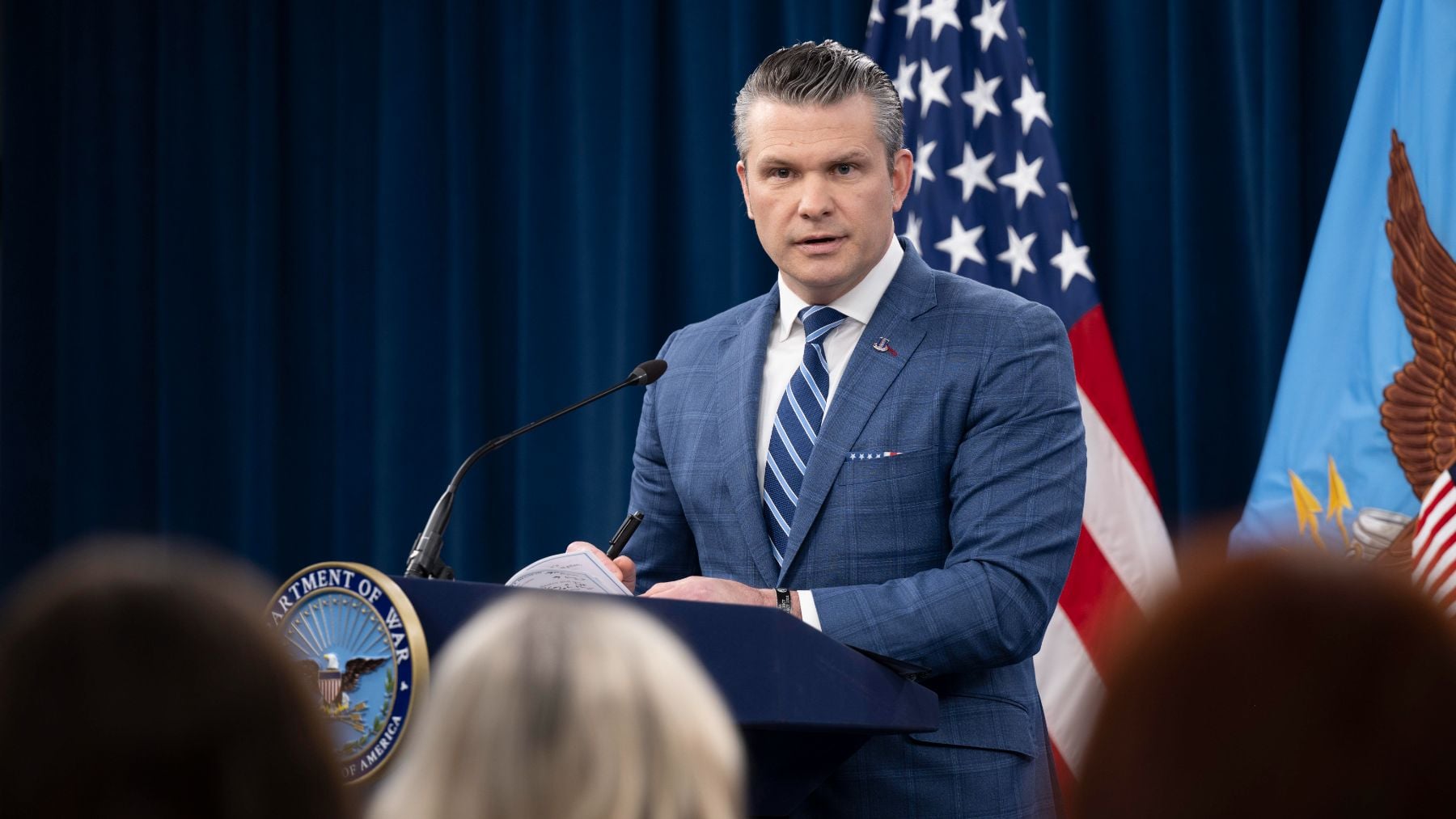 El lapsus viral de Hegseth: mezcla la Biblia con