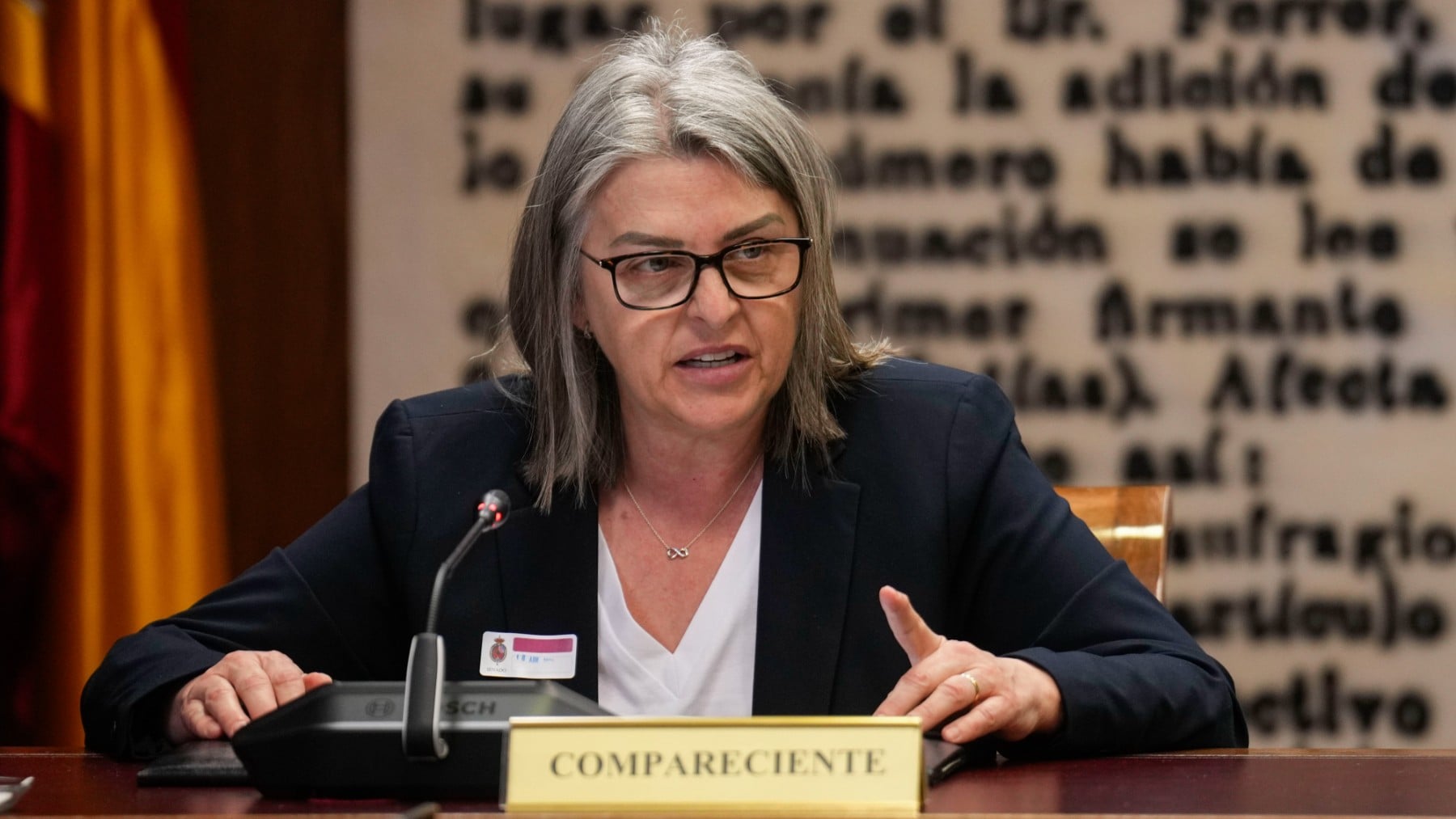 Circo de Paqui, la mujer de Cerdán, en el Senado: llega tarde, rechaza declarar y pide abandonar la sala