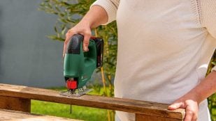 Sierra de calar Bosch EasySaw 18V-70