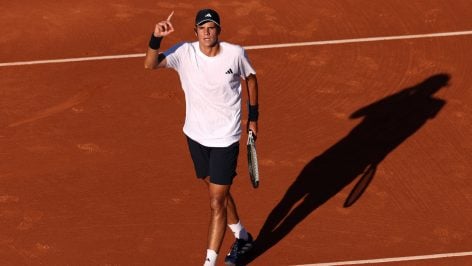 Rafa Jódar celebra su triunfo ante Cameron Norrie en el Trofeo Conde de Godó. (Getty)