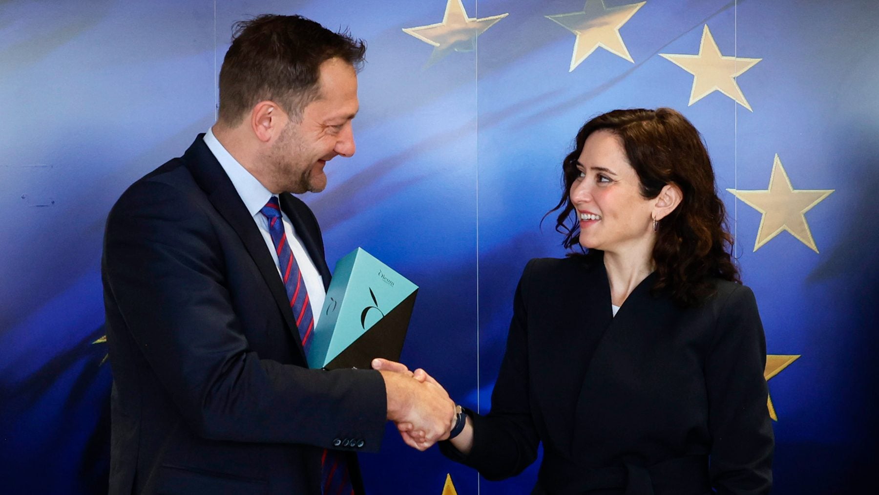 Ayuso pide a la UE que refuerce los controles de los alimentos importados para proteger el campo madrileño