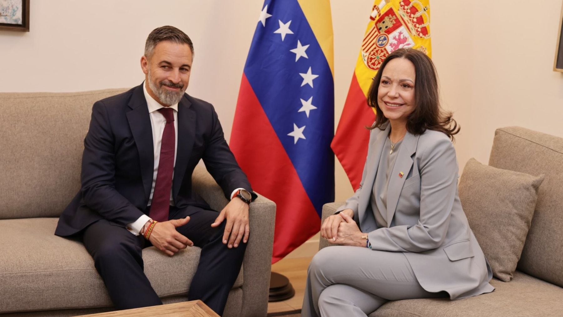 Corina Machado agradece a Abascal haber creído en la libertad de Venezuela cuando pocos confiaban que fuera posible