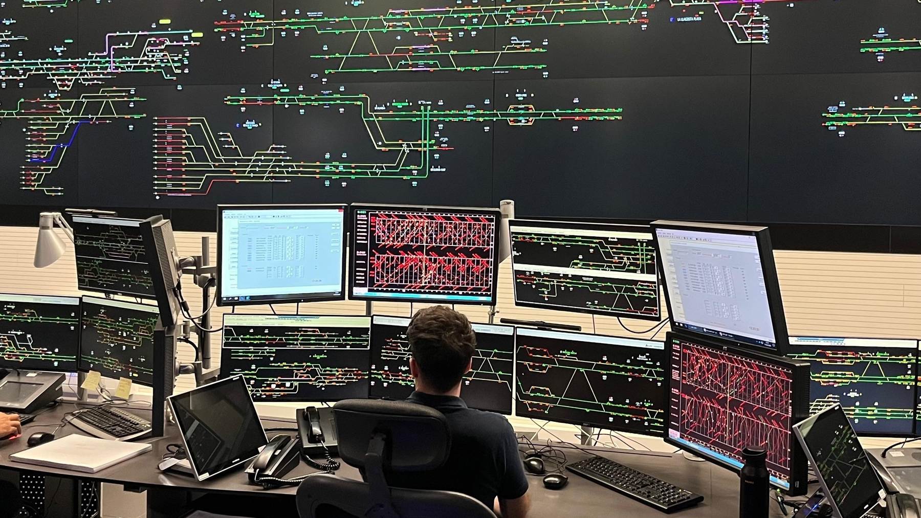 Adif asegura que tiene en Barcelona el mejor software, pero no tiene plan B por si este se cae