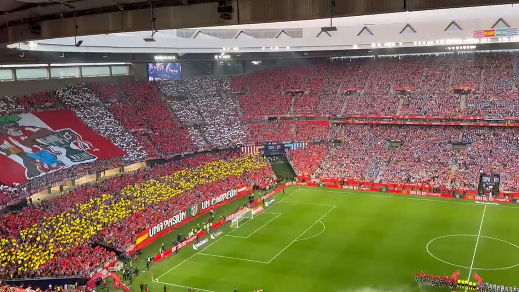 Fracasa el boicot independentista al himno de España en la final de Copa: Sevilla es un clamor ante el Rey