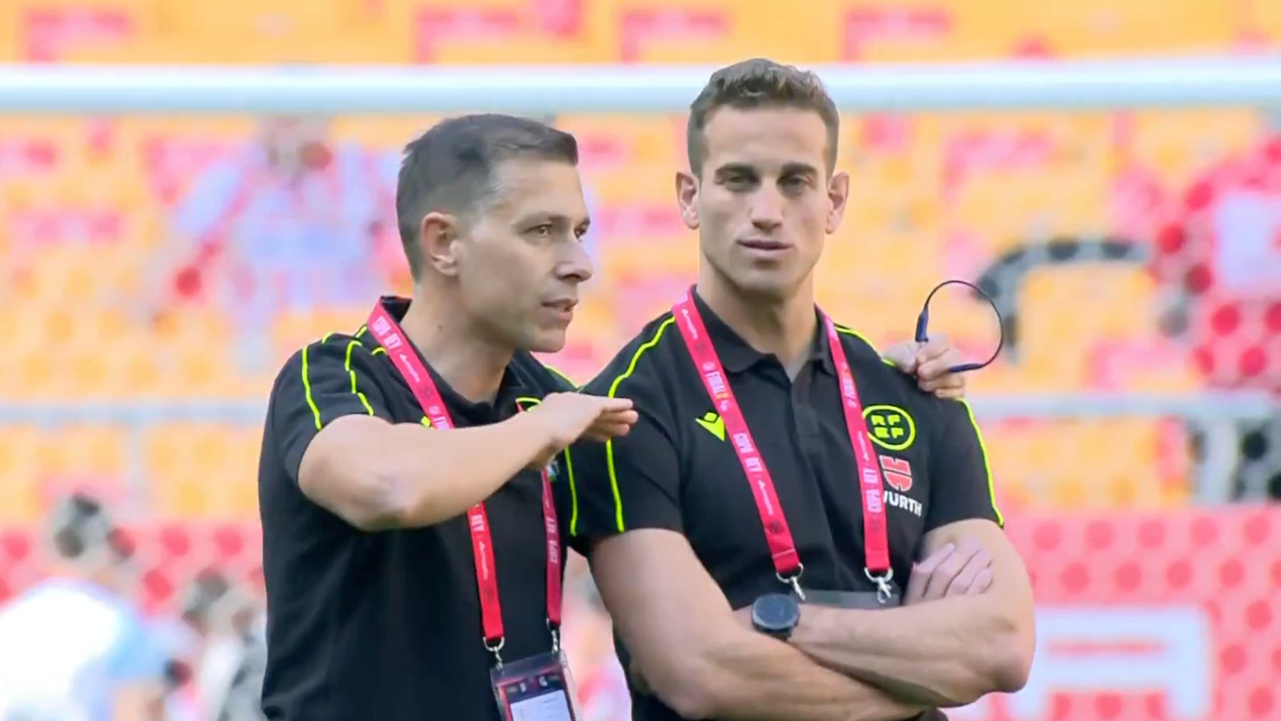 Los árbitros ya no se esconden y quieren ser protagonistas: Es tu puñetero partido