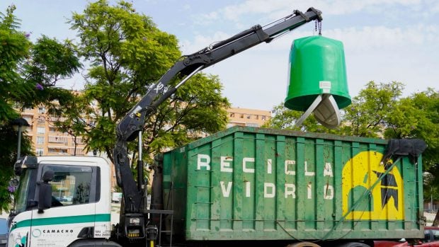camión de reciclaje de vidrio