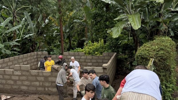 Construcci&oacute;n de Riverside Day Care en Arusha, Tanzania. Foto de Asante Foundation.