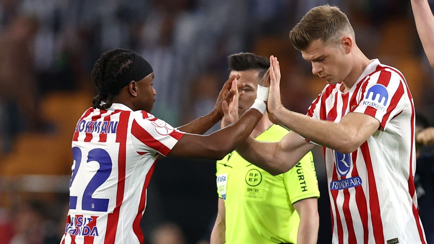 Máxima precaución en el Atlético con Lookman y Sorloth: no entrenan y son duda para el Arsenal