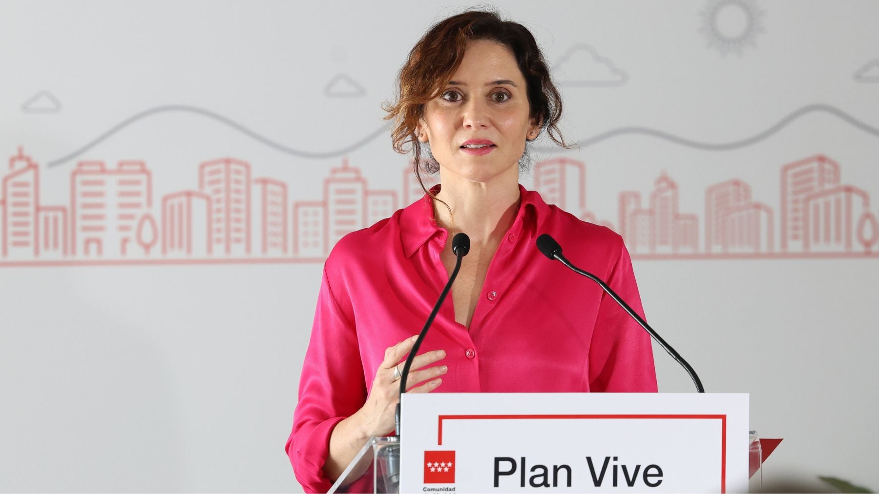 Ayuso aumenta la viviendas protegidas en cada promoción urbanística para levantar 18.000 casas en 4 años