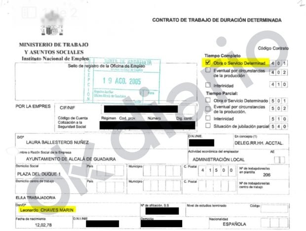 Contrato firmado en 2005 por Leonardo Chaves.