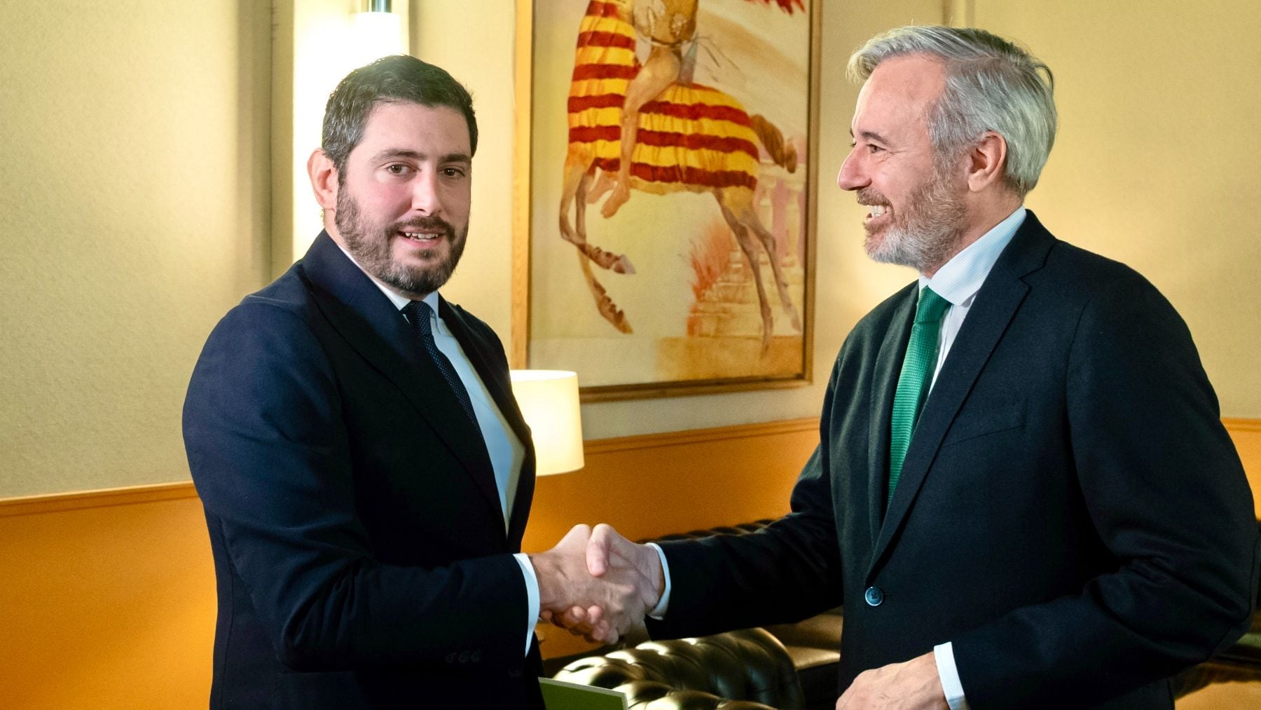 Acuerdo PP-Vox para investir a Azcón en Aragón: una vicepresidencia y tres consejerías para los de Abascal