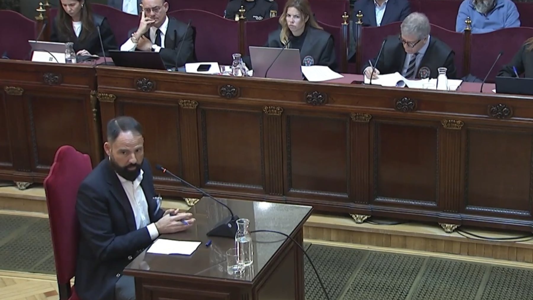 El ex gerente del PSOE admite en el Supremo que Ferraz hacía gastos en metálico no razonables