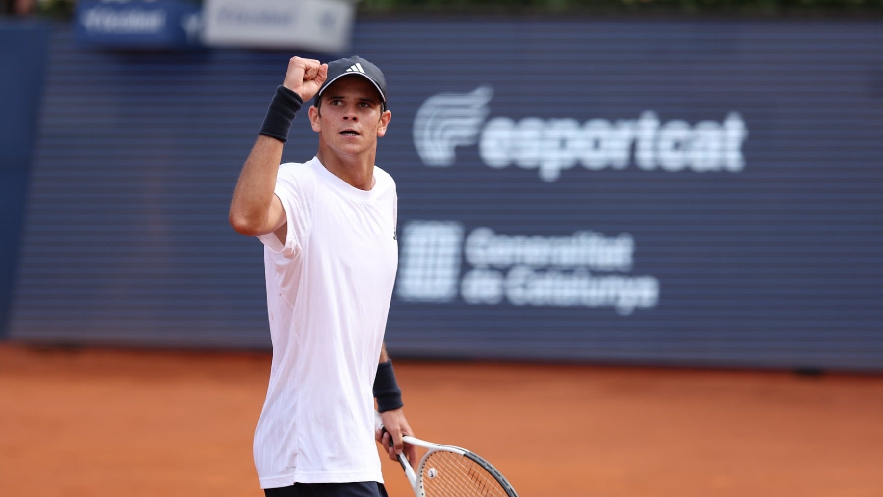 Rafa Jódar despega en casa: se levanta para remontar a De Jong en su estreno en Madrid