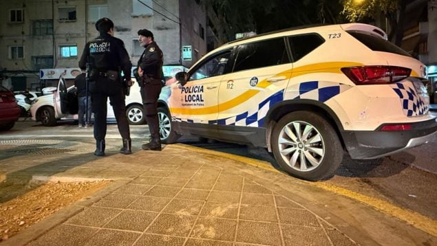 Dj, música a todo volumen y 30 personas bailando: denunciado un bar de Palma por ejercer de discoteca sin licencia