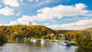 Mayor lago artificial de Europa, lagos artificiales, lago Europa, mayor lago artificial de Europa, lagos en minas a cielo abierto.