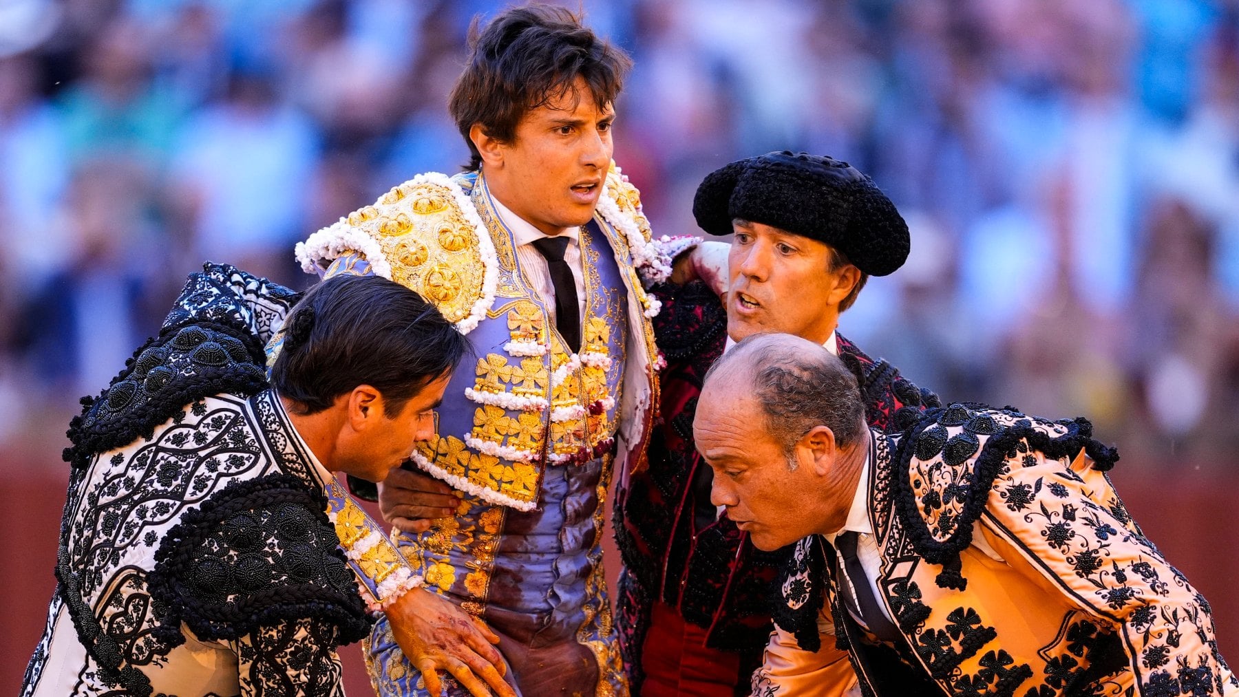 Roca Rey pasa la noche en la UCI: La cornada rozó la vena y la arteria