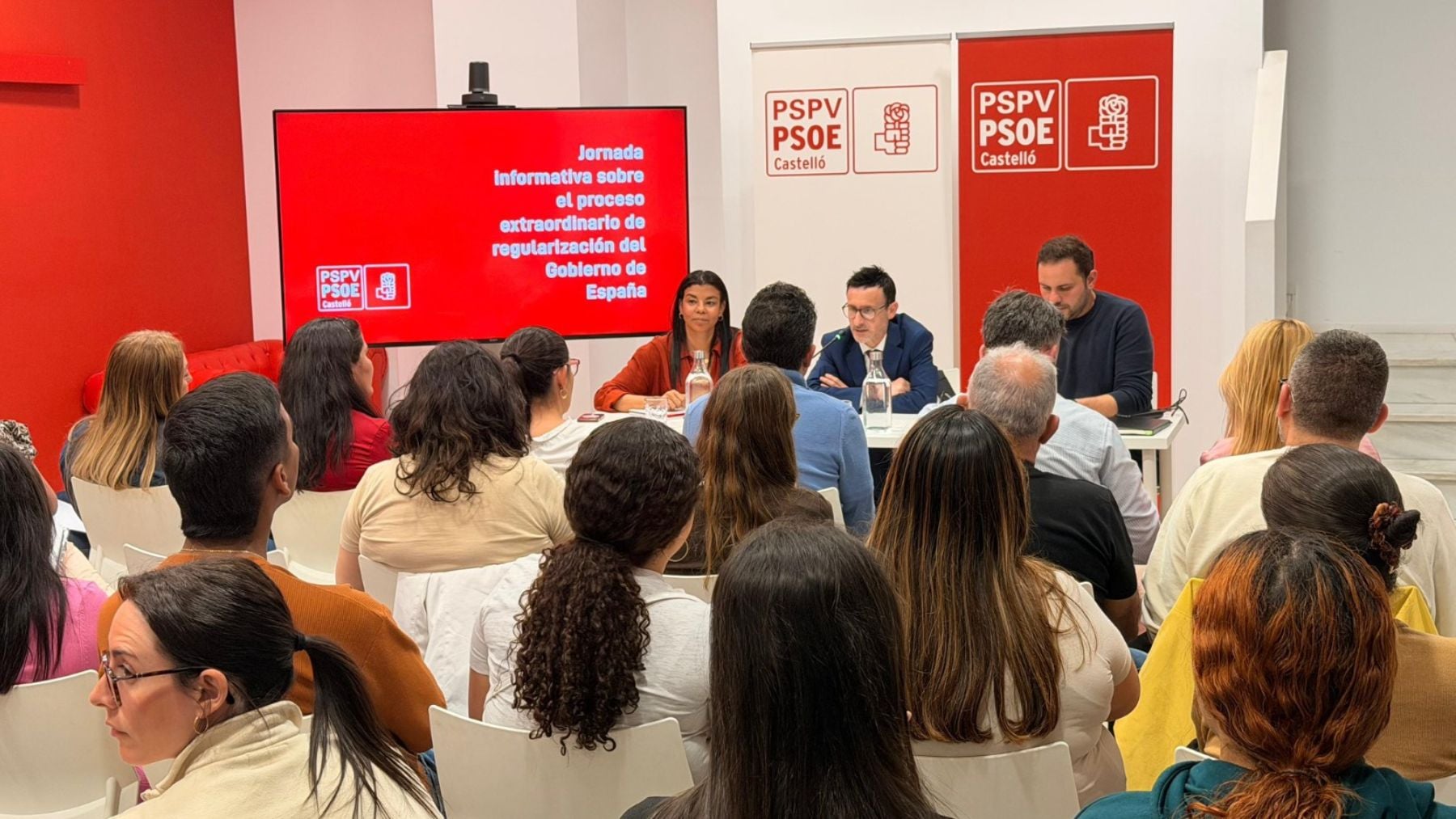 El PSOE de Castellón abre su sede para asesorar a los inmigrantes ilegales con la regularización masiva