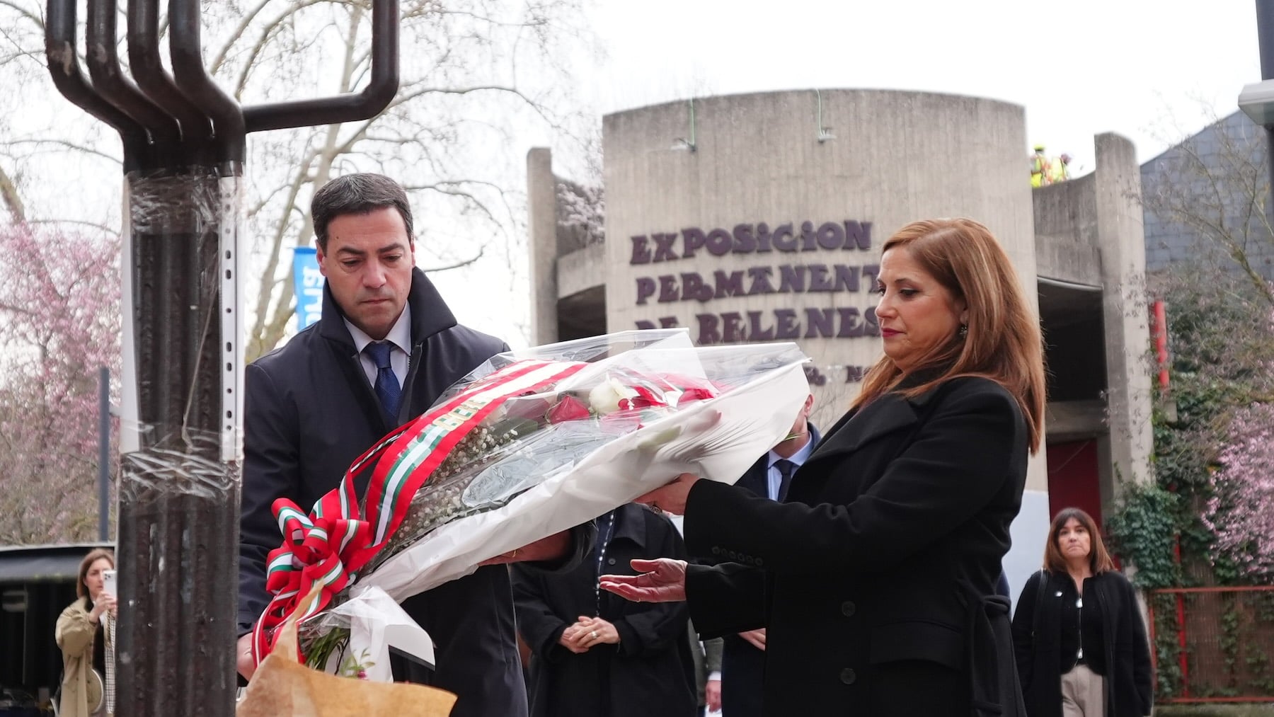 El Gobierno vasco amplía su programa para víctimas del franquismo mientras acelera la excarcelación de etarras