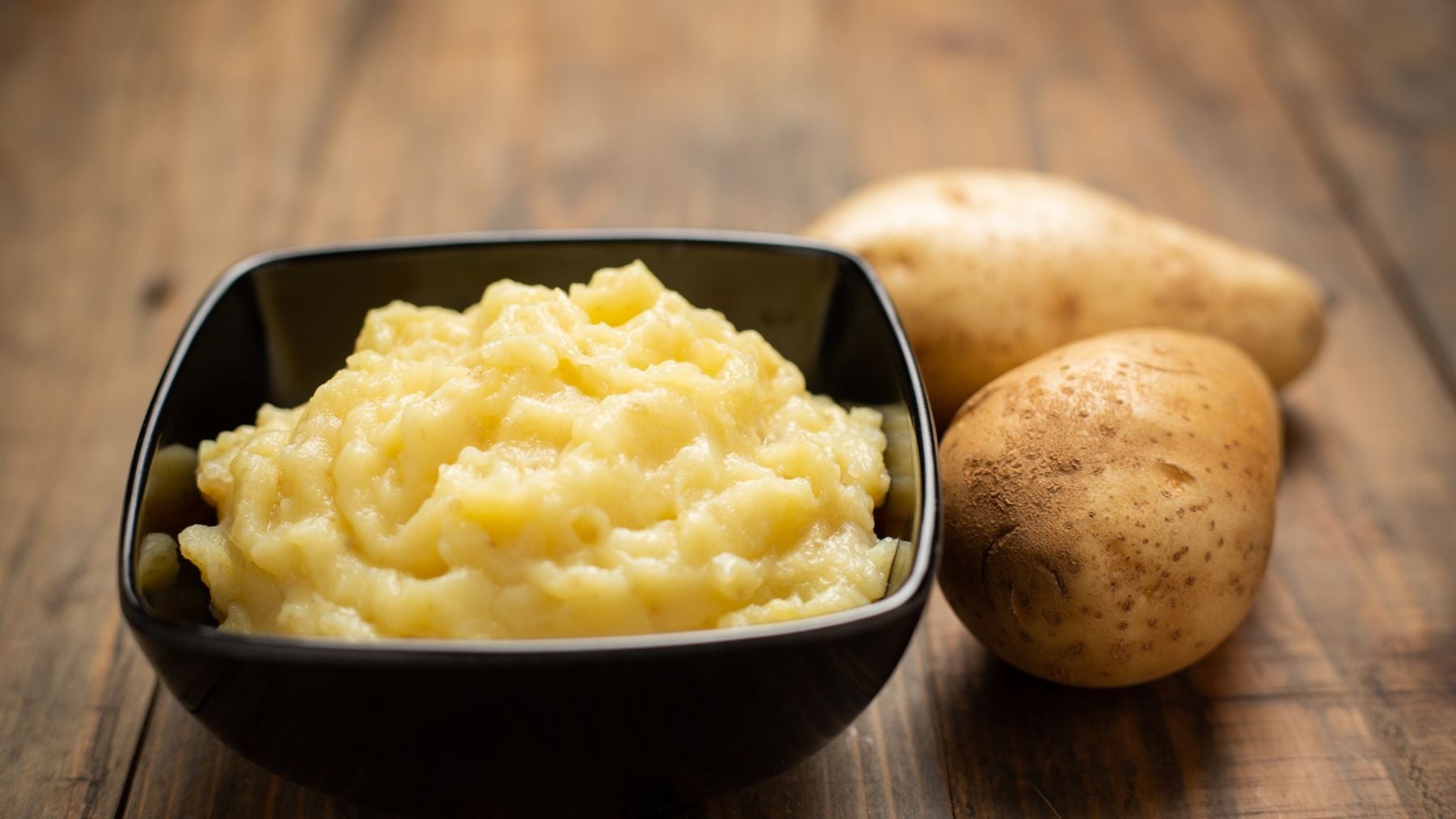 Ni mantequilla ni leche: el sencillo truco de los franceses para hacer el mejor puré de patatas del mundo