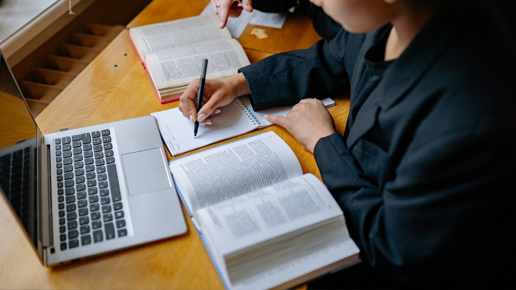 Los estudios muestran que los estudiantes que garabateaban sus cuadernos durante las explicaciones desarrollaron una poderosa ventaja