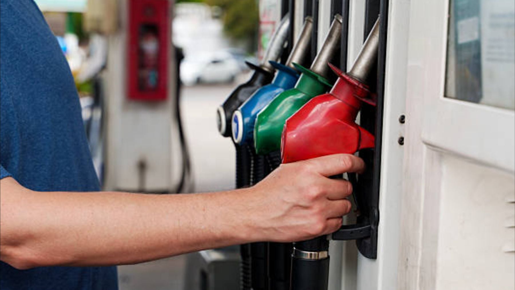 Precio de la gasolina hoy 1 de mayo: localiza las gasolineras más baratas de Madrid