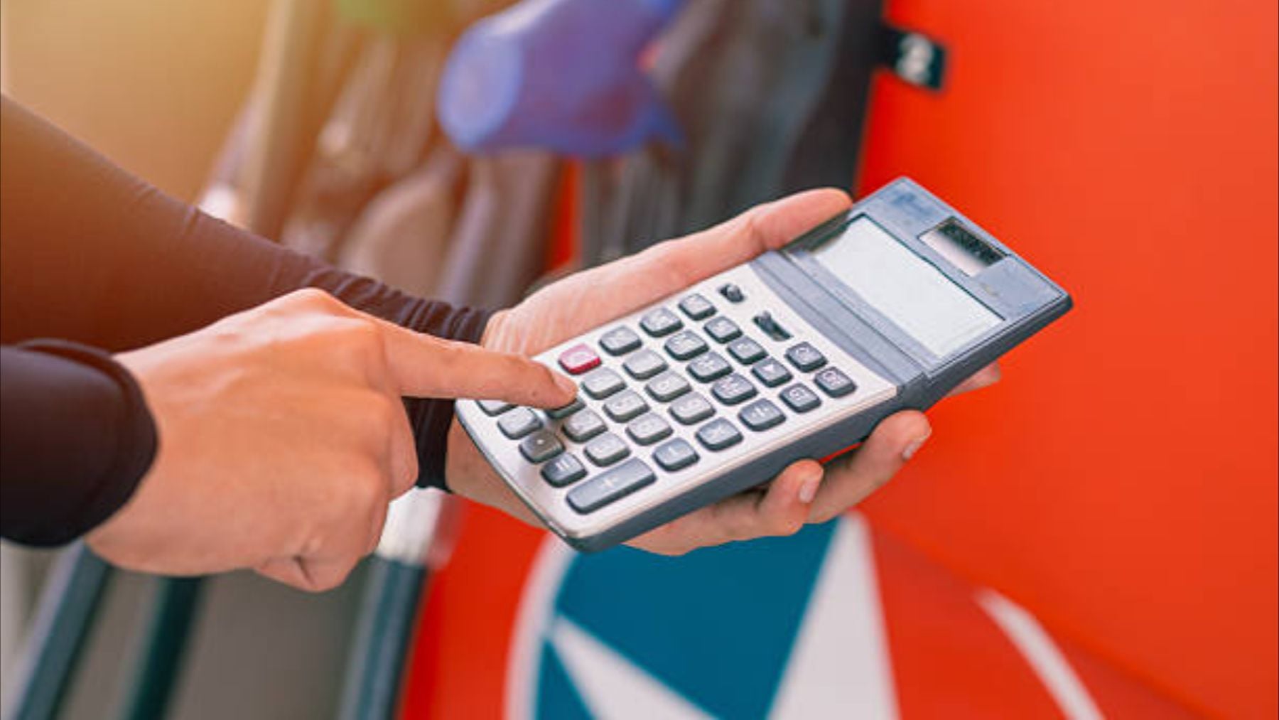 Precio de la gasolina hoy 30 de abril: localiza las gasolineras más baratas de Sevilla, Cádiz y otras ciudades de Andalucía