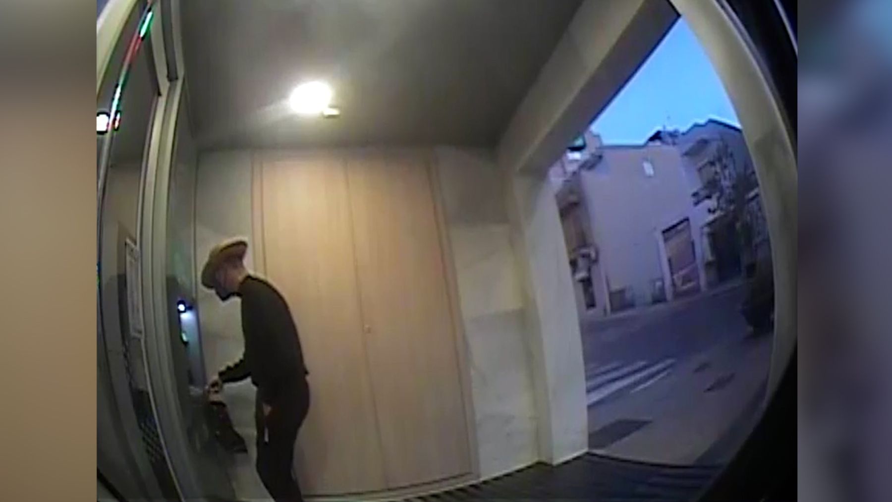 Así entró un marroquí a la casa de un hombre para matarle y robarle en Vera: Lo enterró y oculta dónde