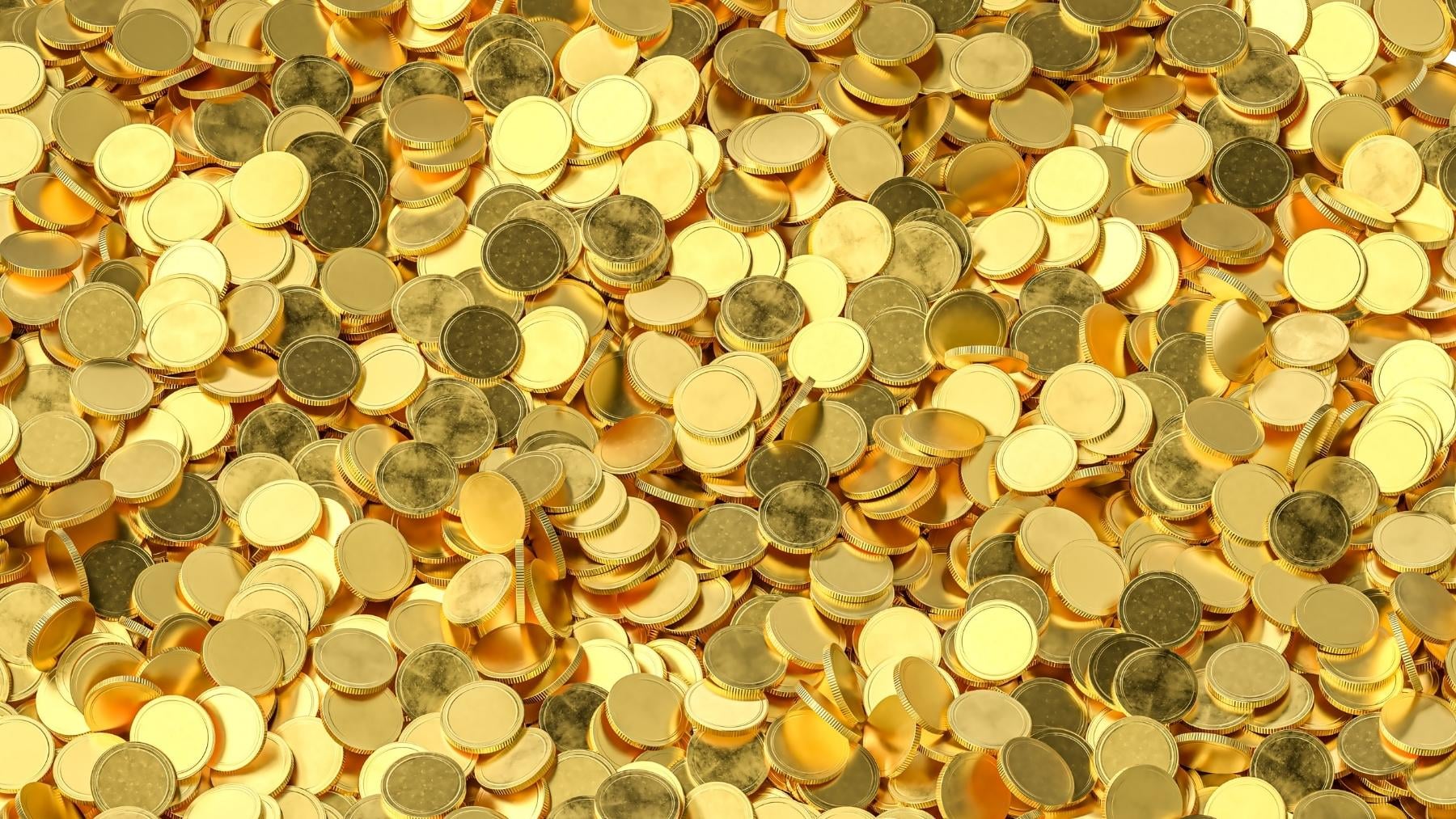 Lo que parecía una simple lata de refresco abandonada en la maleza resultó ser un tesoro: escondía 600 monedas de oro