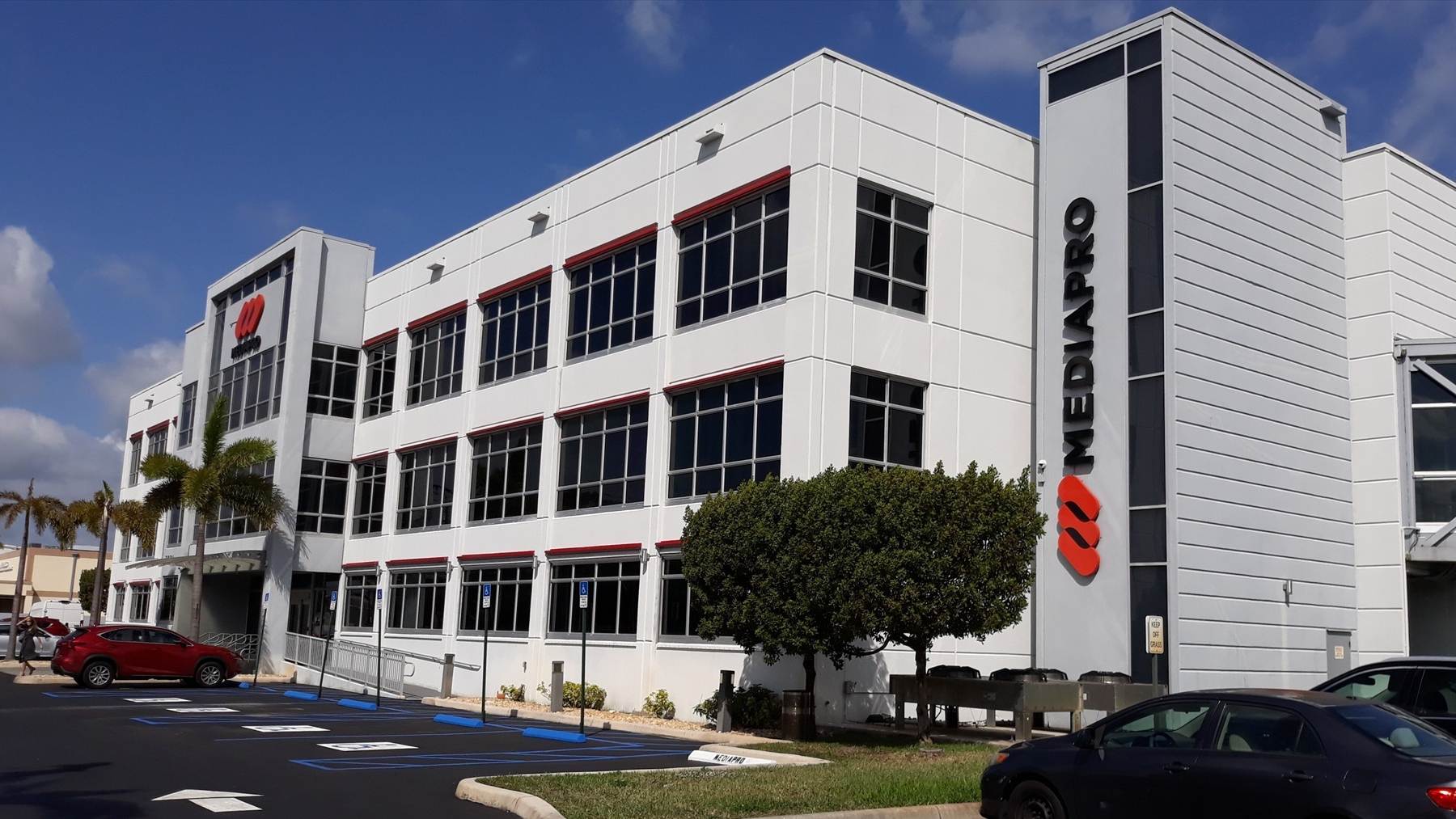 Mediapro pacta con los sindicatos el despido de 189 empleados, el 19% de la plantilla