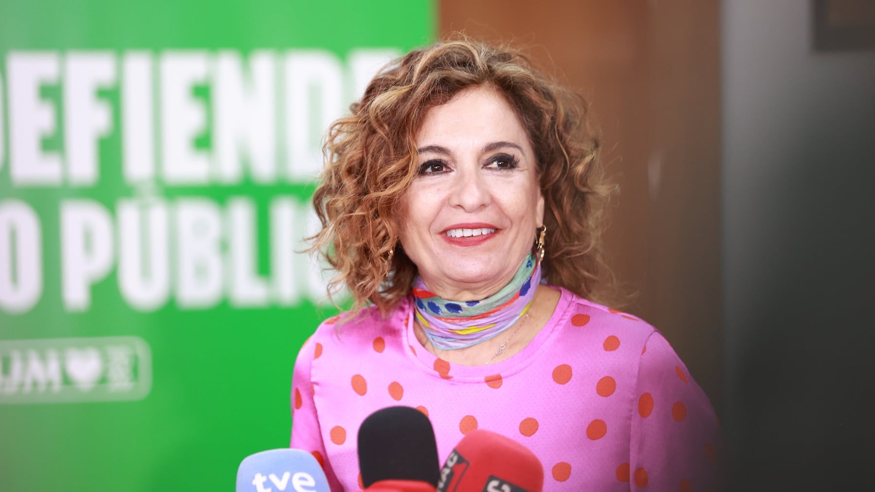 Montero tira de los clásicos sanchistas: promete implantar en Andalucía una mirada transversal feminista