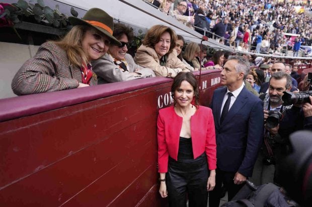 Ayuso con la Infanta Elena