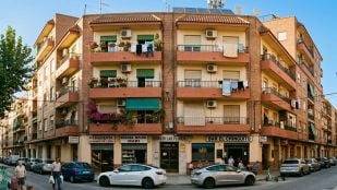 viviendas, Edificio antiguo. Imagen generada con IA.