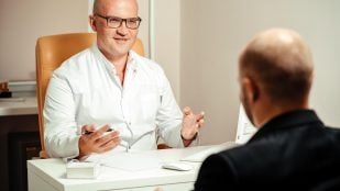 Qué es la posverdad, Adela Cortina y la posverdad, posverdad, filosofía y posverdad, entrevista a Adela Cortina, filosofía y posverdad, filósofos valencianos.
