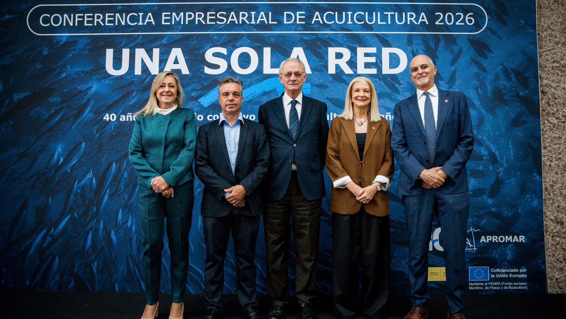 De izda a derecha: Elena Martínez, directora del ISM; Tahiche Lacomba, vicepresidente APROMAR; Antón Costas, presidente del CES; Aurora de Blas, directora general de Ordenación Pesquera y Acuicultura (MAPA) y Javier Ojeda, gerente de APROMAR.