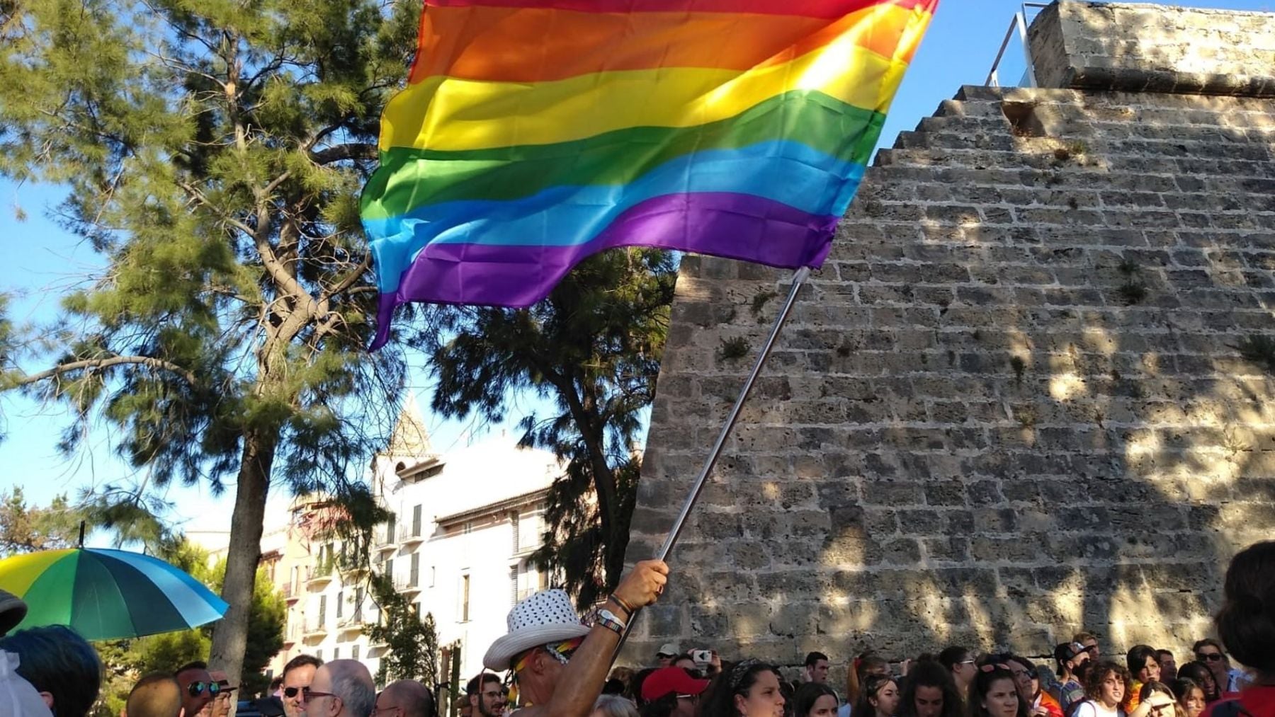 El Ayuntamiento de Palma da nueve días a Ben Amics para que confirme si quiere celebrar la verbena LGTBI