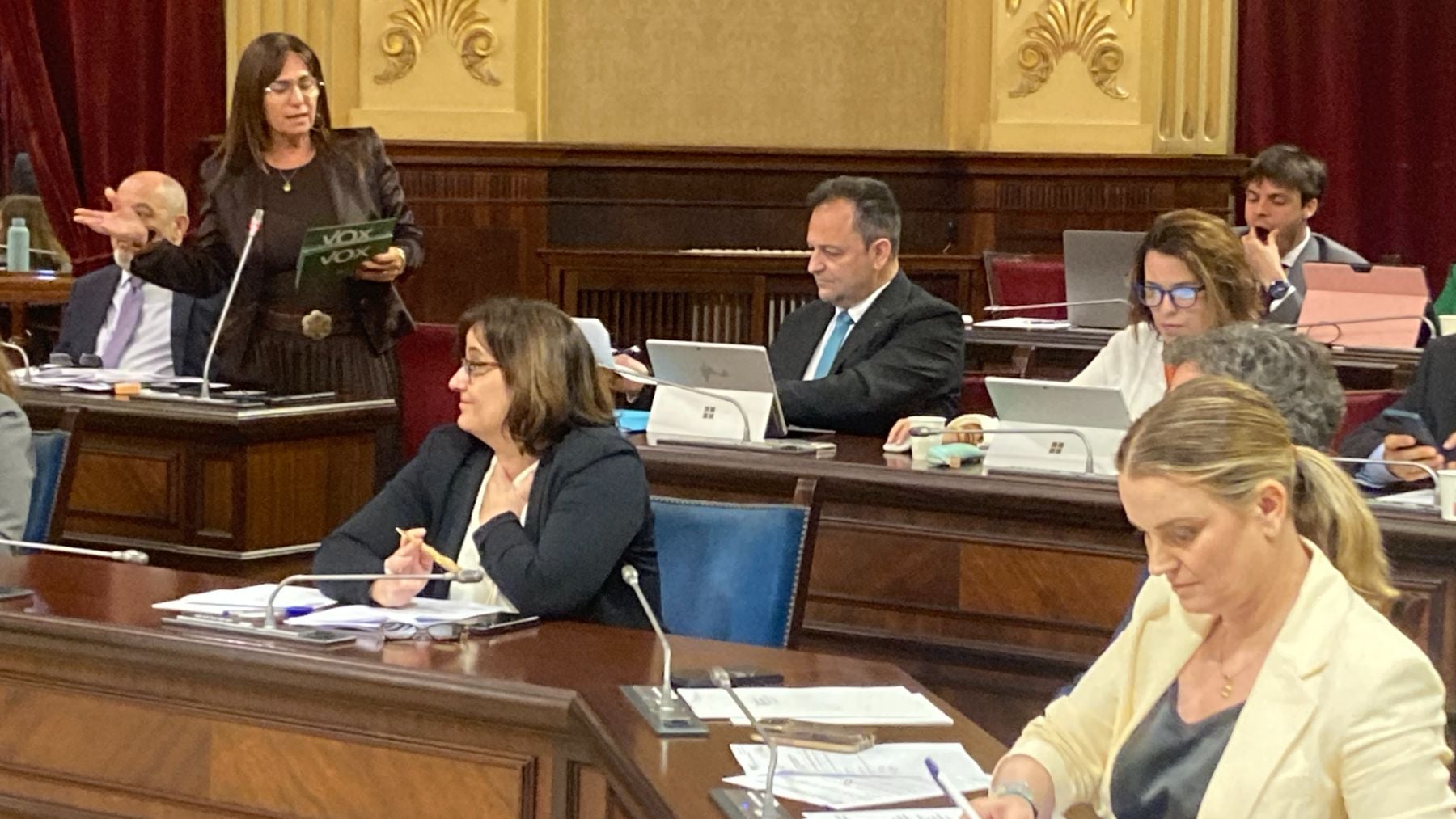 Prohens rebaja el pacto con Vox y deja en manos de los centros llevar la libre elección de lengua a las comarcas