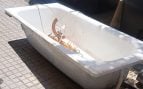 Deja una bañera abandonada en una calle de Palma y ahora se enfrenta a una multa de 1.500 euros