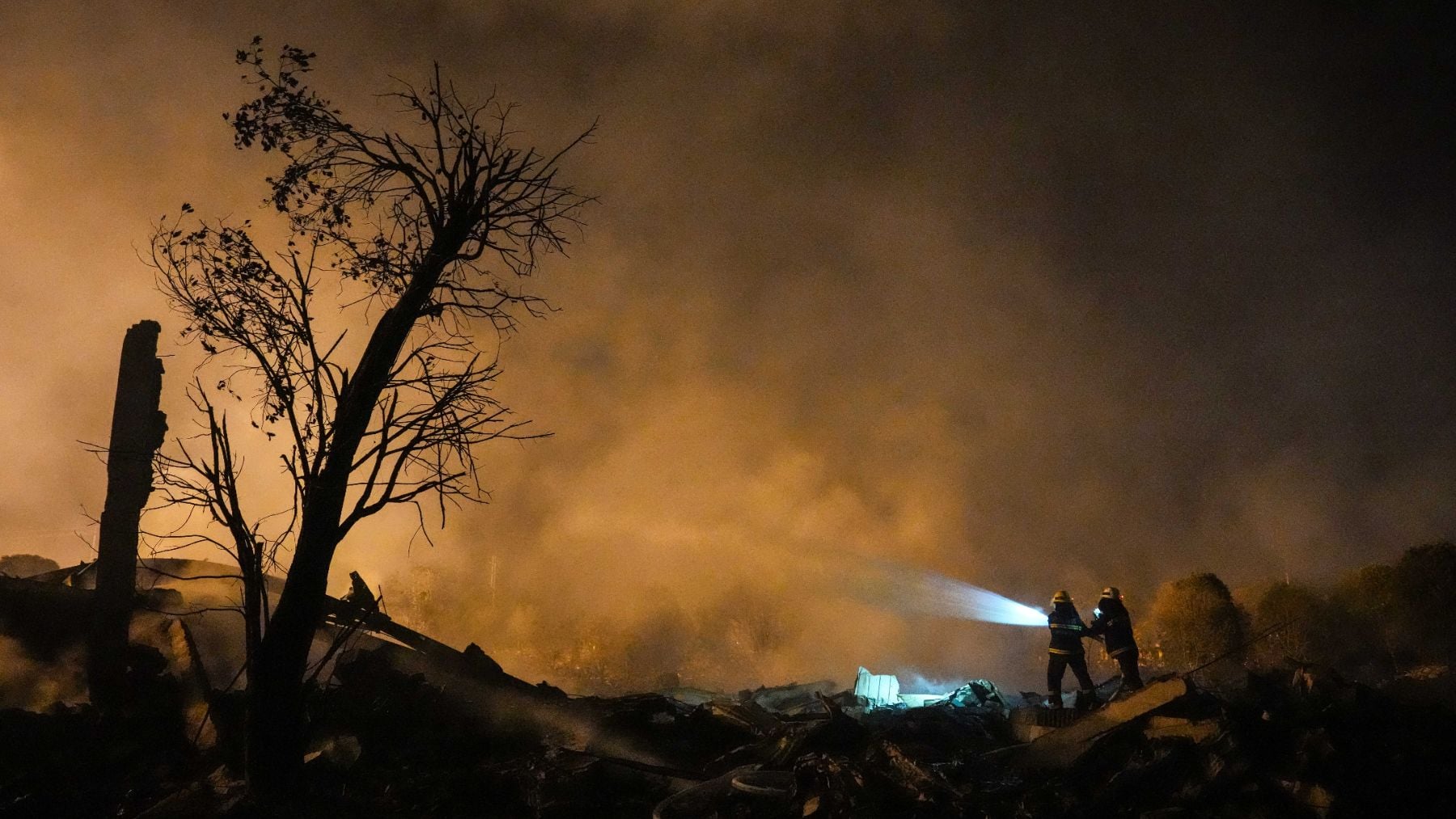 Al menos 21 muertos y 61 heridos en una explosión en una fábrica de fuegos artificiales en China