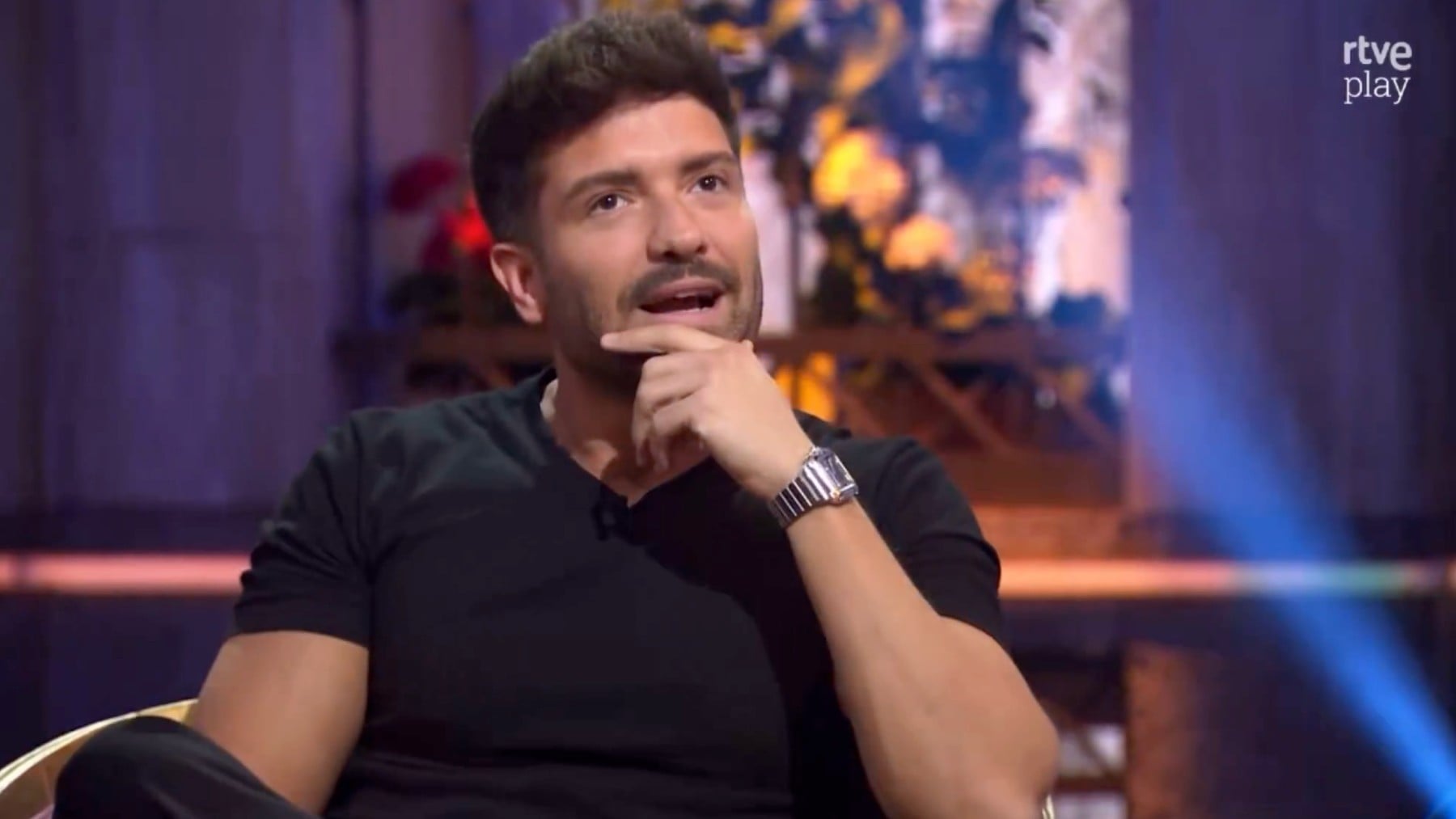 Pablo Alborán, aterrorizado durante su entrevista en TVE: “¡Hijo de perra!”