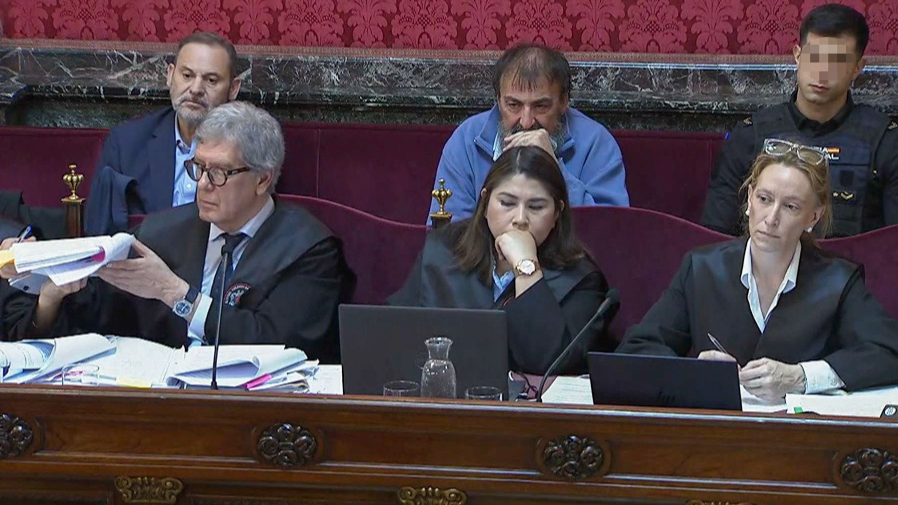 Chistorras, maletines y Sánchez como