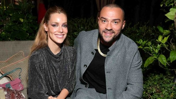 Alejandra Onieva y Jesse Williams en California. (Foto: Getty Images)