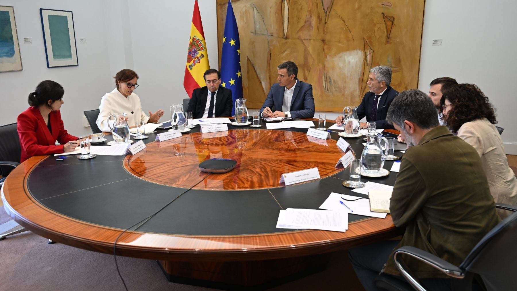 El Gobierno admite que los nuevos contagios graves del crucero con hantavirus serán atendidos en las UCI de Canarias